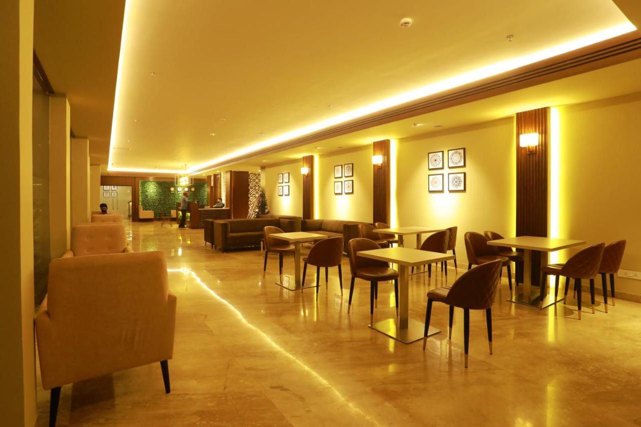 Magnet Hotel Каннур Экстерьер фото